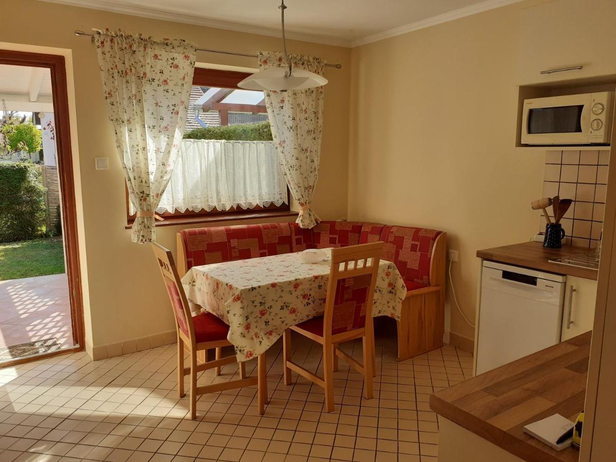 Csilla Haus Lägenhet Bük Exteriör bild